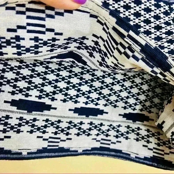 Laundry by Shelli Segal Navy & White Tribal Aztec Cotton Blend Shorts Size 8 - Picture 7 of 14